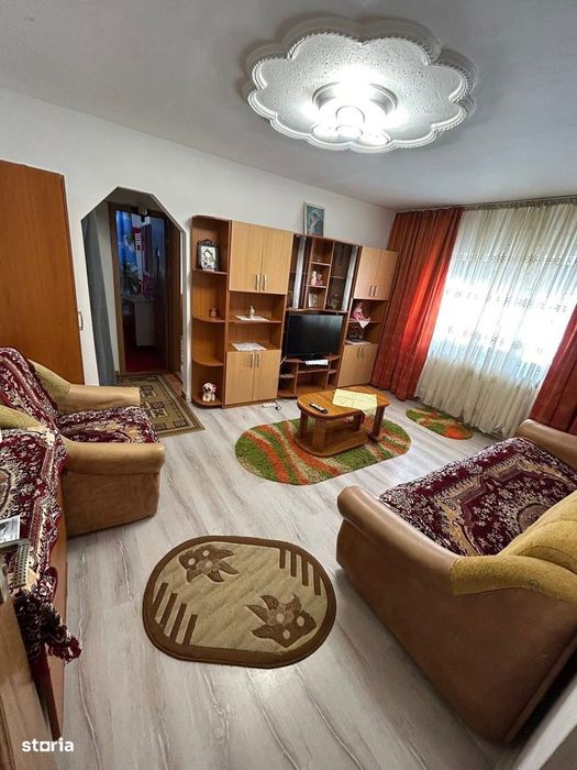 De vanzare apartament cu 2 camere, mobilat și utilat. Pret: 42.000euro