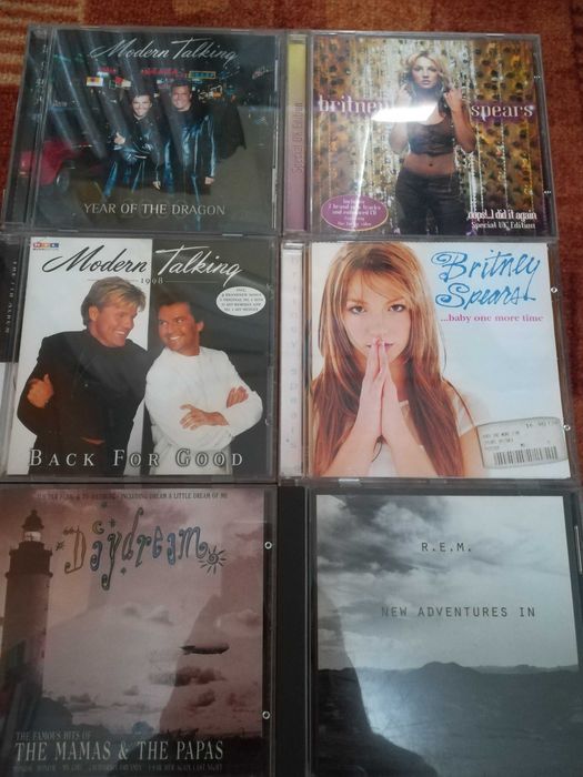 Diferite cd in stare buna