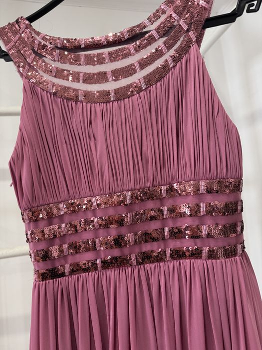 Продам платье нарядное