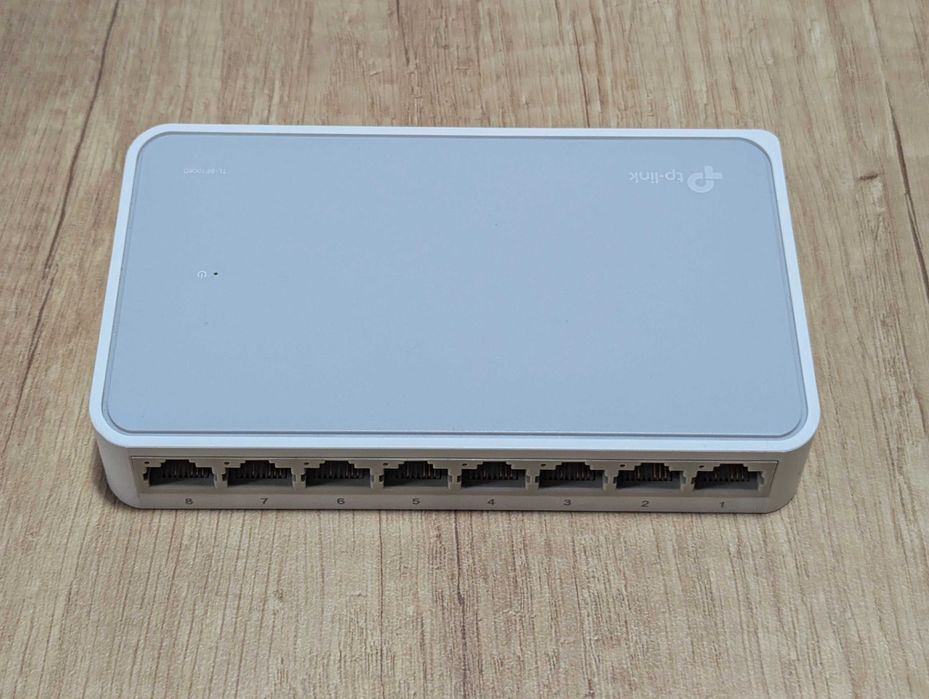 Switch TP-Link TL-SF1008D