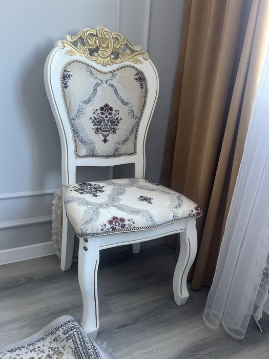 Продам стуля по 15000