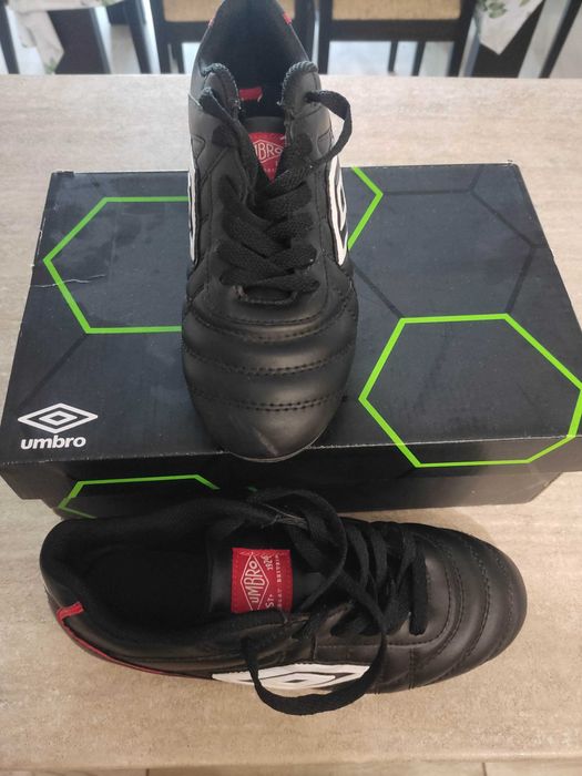 Футболни обувки с бутони 37 номер и стоножки 37.5 номер