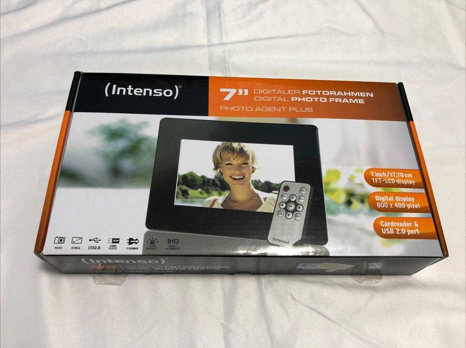 CADOU CRĂCIUN - Ramă Digitală  de 7" (17.70cm) TFT-LCD 16:9 - Intenso