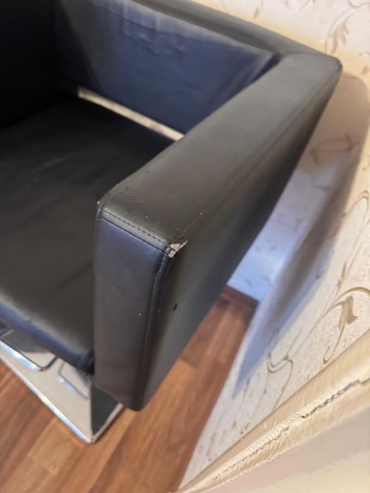 De vanzare 3 scaune utilizabile intr un beauty salon-850