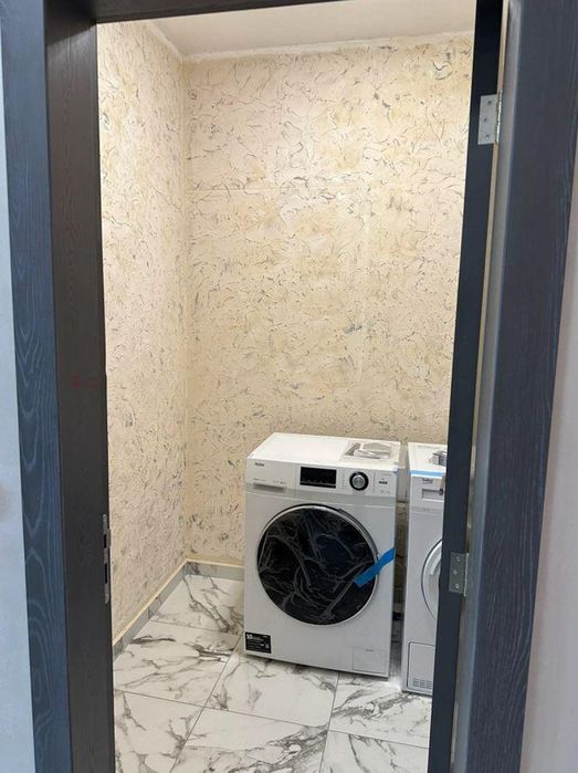 Дава се под наем Тристаен апартамент в Варна, Бриз - 135 кв.м за 1166.88 € - Снимка #11