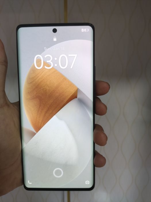 Продам Vivo x90 pro