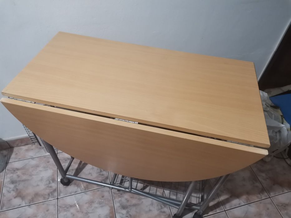 Masa de bucătărie