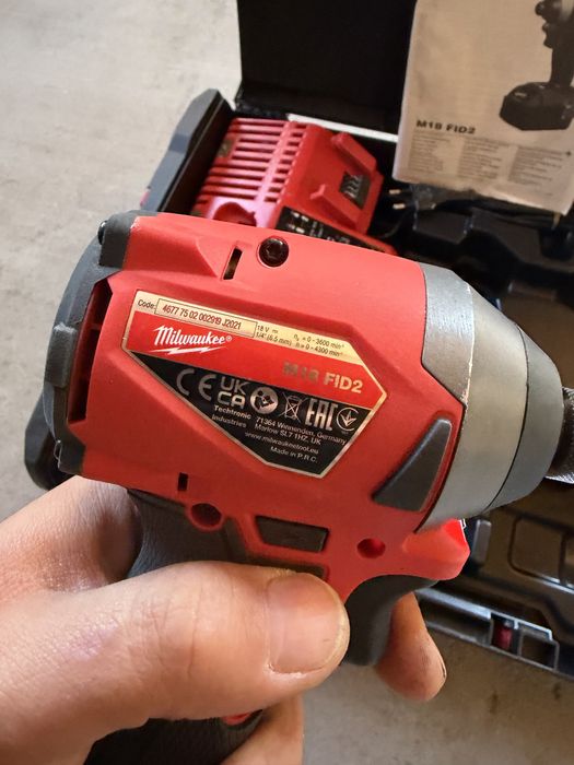 Milwaukee M18 FID2 2x5Ah