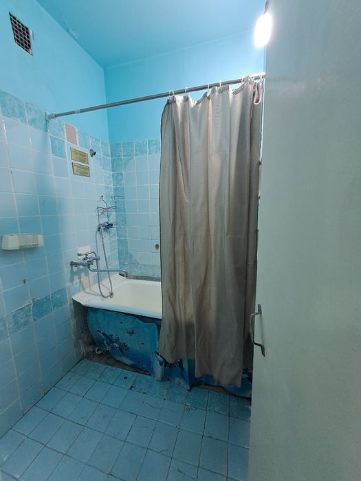 Продаю на ТТЗ-2,  2/3/4. Ориентир " Ширин" базар, 248 школа.