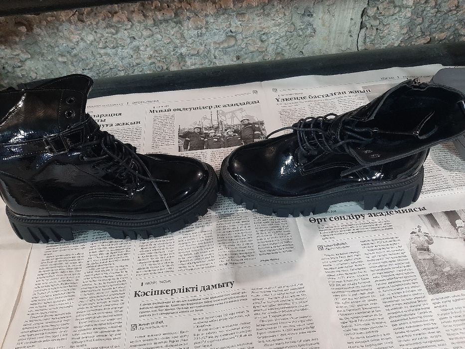 Продам сапоги осенние вессение