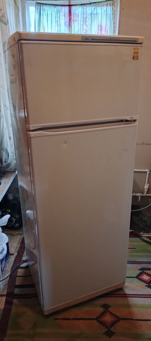 Продам холодильник