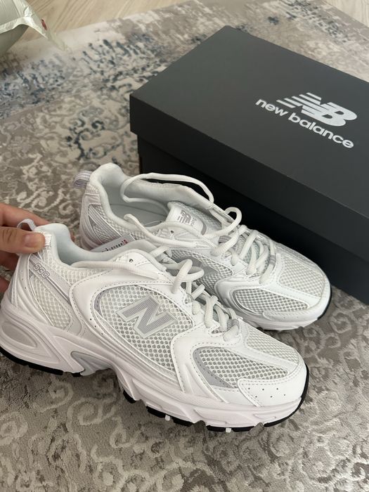 Продам кроссовки оригинальные new balance 530