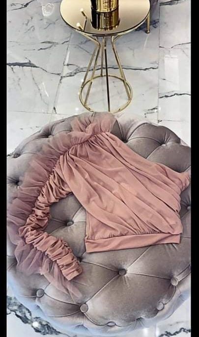 Дамска блуза с един ръкав