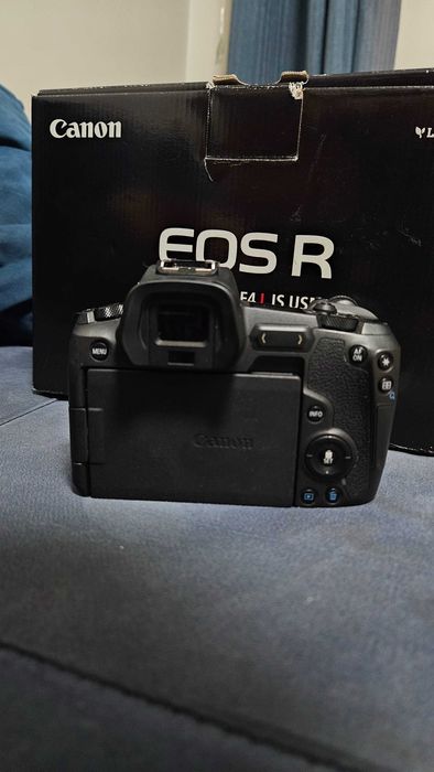 Продам камеру Canon r