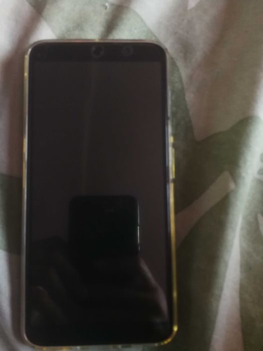 Продава се iPhone 15