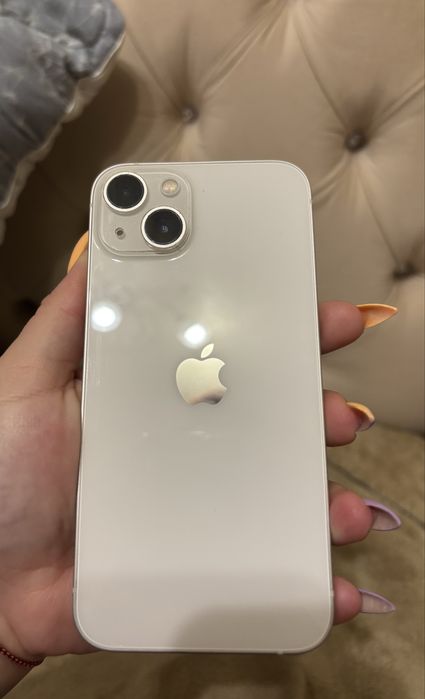 IPhone 13 (Добро състояние, напълно работещ)