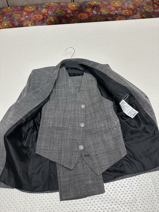 Продам тройку костюм брюка для мальчика