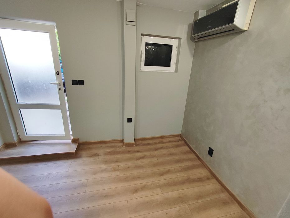 Дава се под наем Магазин в Стара Загора, Център - 10 кв.м за 153 € - Снимка #2