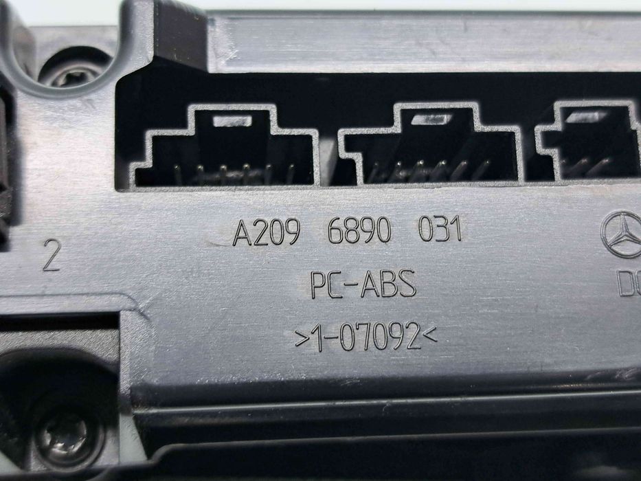 Butoane comenzi consola centrala Mercedes Clasa CLK (C209) [Fabr 2002