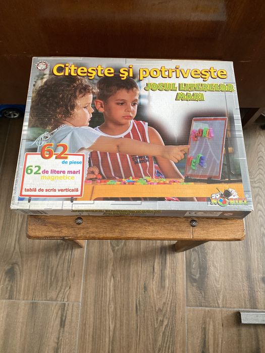 Mașini jucărie băieți ; Tablă cu litere mari magnetice