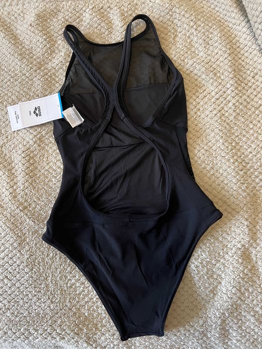 Нов бански Arena