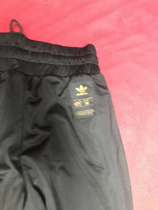 Pantaloni adidas originals femei