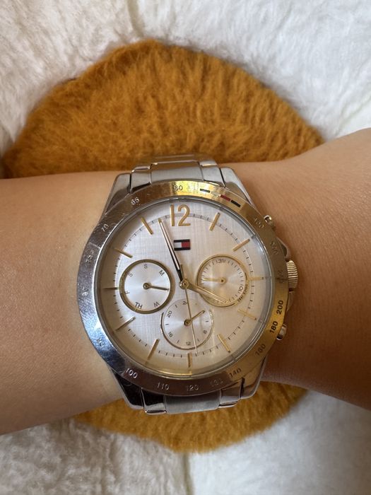 Часовник Tommy Hilfiger дамски