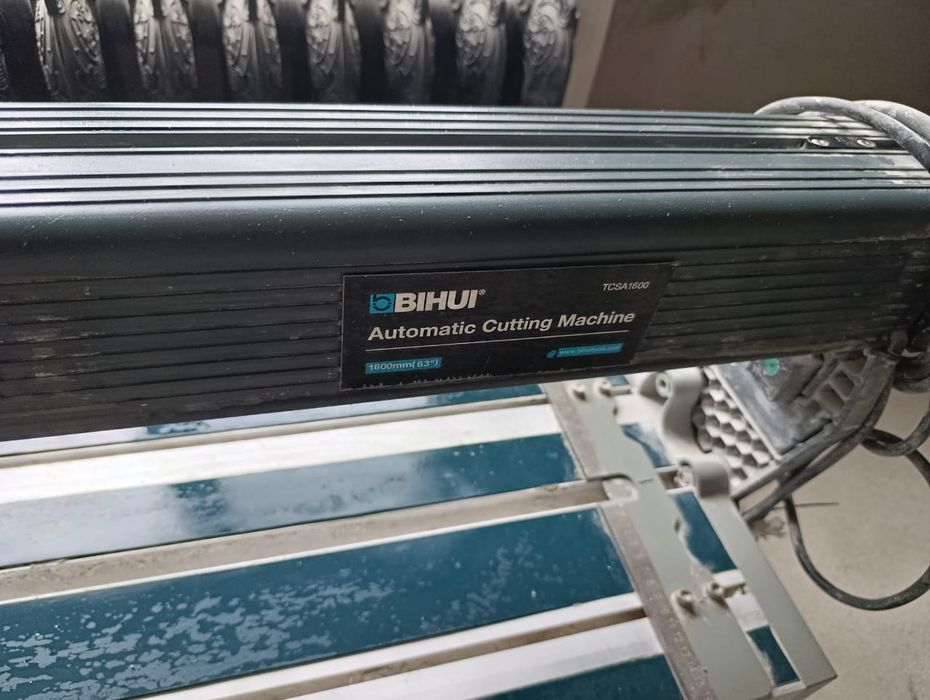 Водянои плиткорез