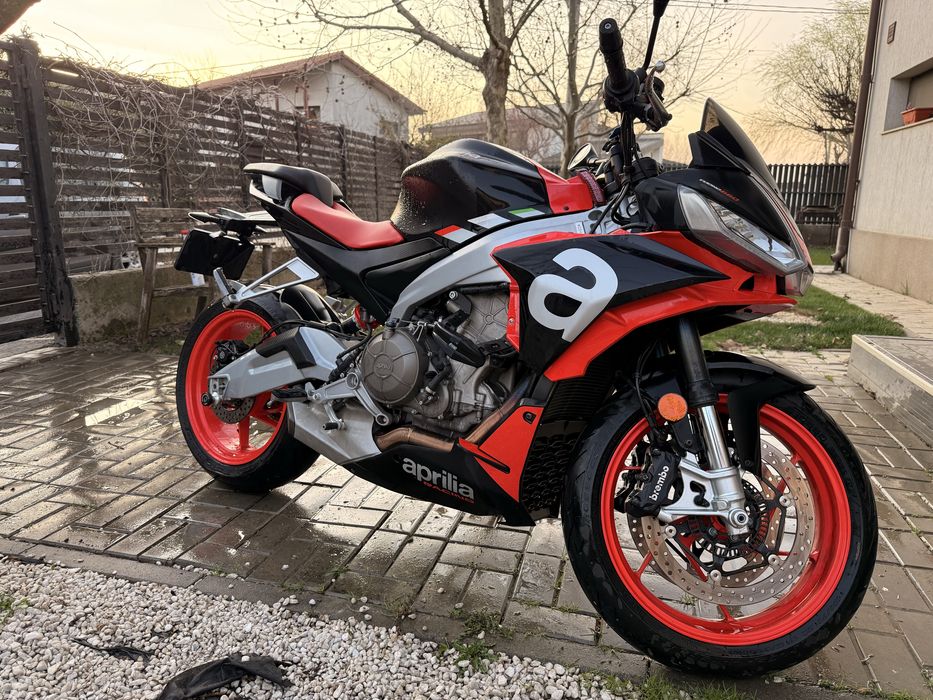 Aprilia Tuono 660
