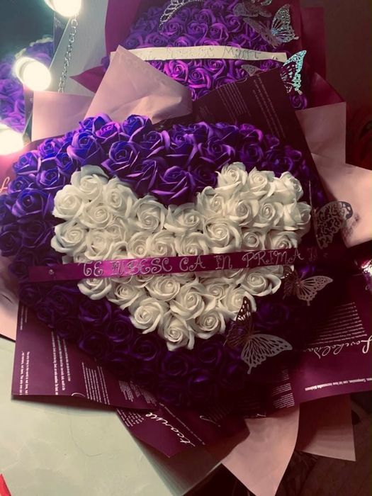 Buchet trandafiri 101 costumizate !