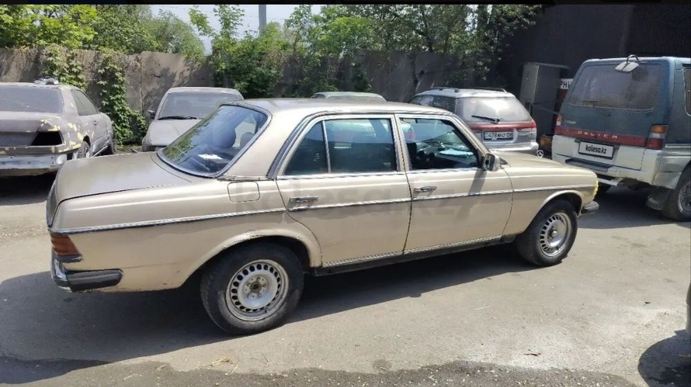 Продам Мерседес 123