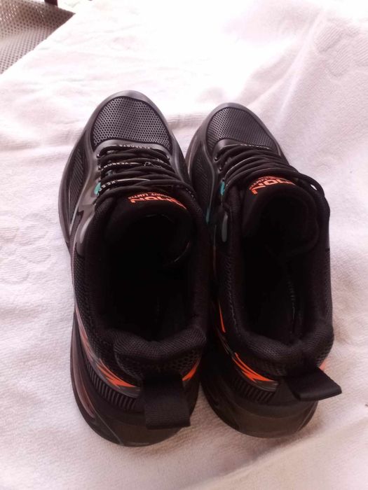 Adidași sport de băieți