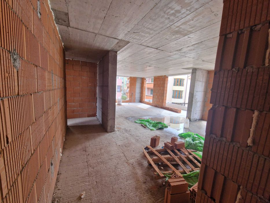 Тристаен апартамент в новострояща се модерна сграда в кв. Еленово, гр. Благоевград