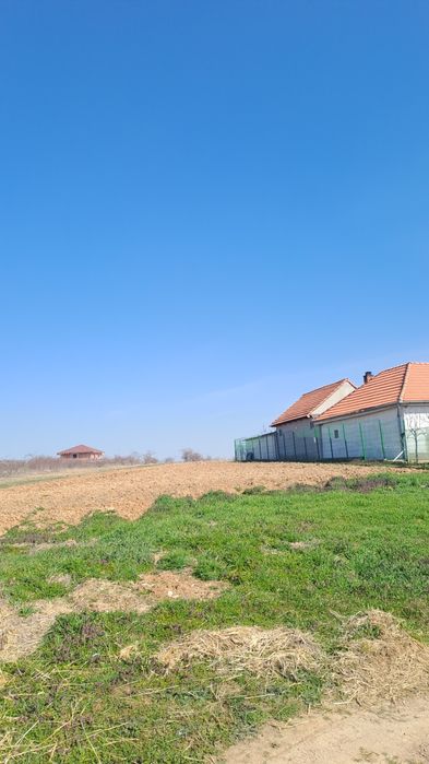 Vand teren intravilan Cihei