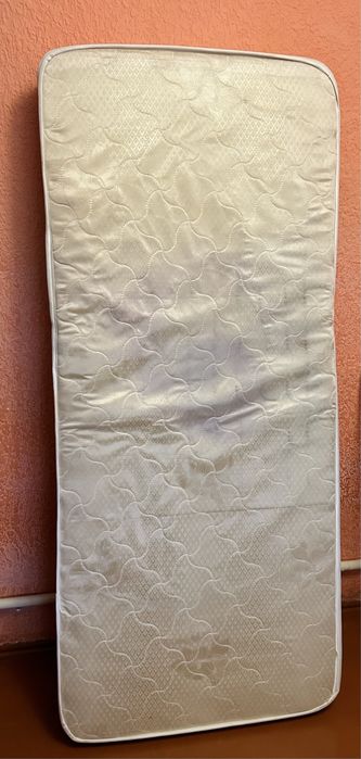 Двухярустный кровать