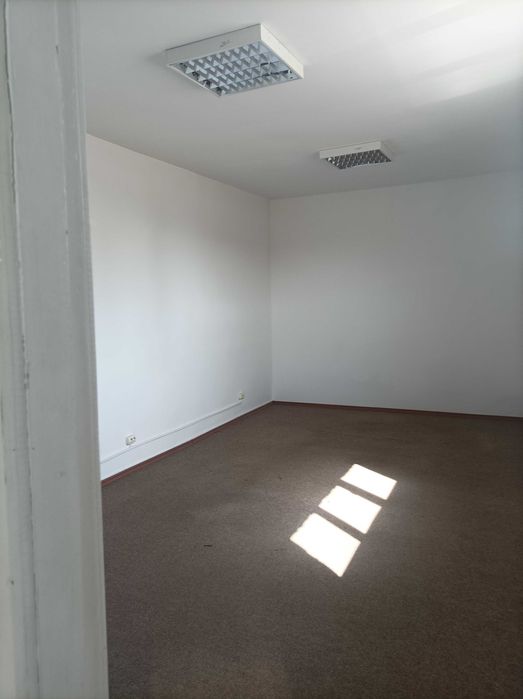 Inchiriez spatiu birouri Ploiesti 50 mp, strada Pompelor nr 3