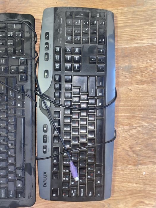 Продам бу 4 клавиатуры с разьемом PS/2