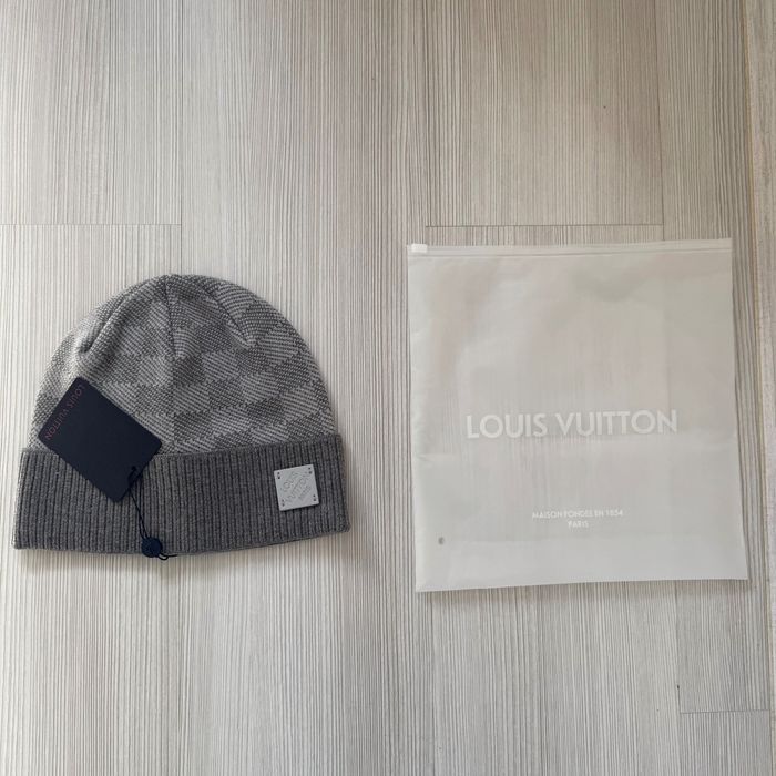 Căciulă Louis Vuitton