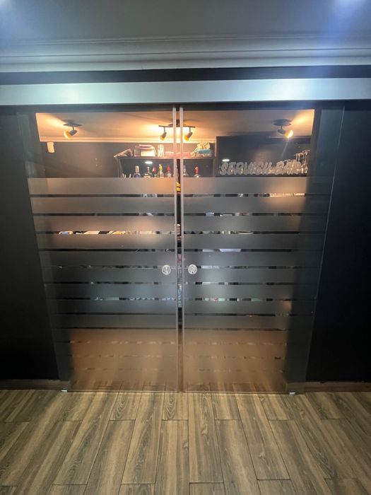 usa glisanta dubla din sticla