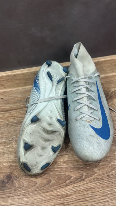 футболни обувки са модел Nike Air Zoom Mercurial