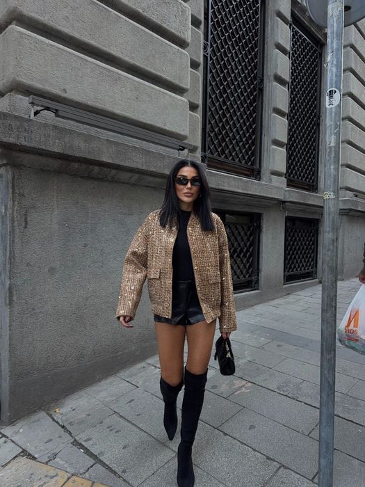 Красив бомбер наличен в размер S/M и L/XL