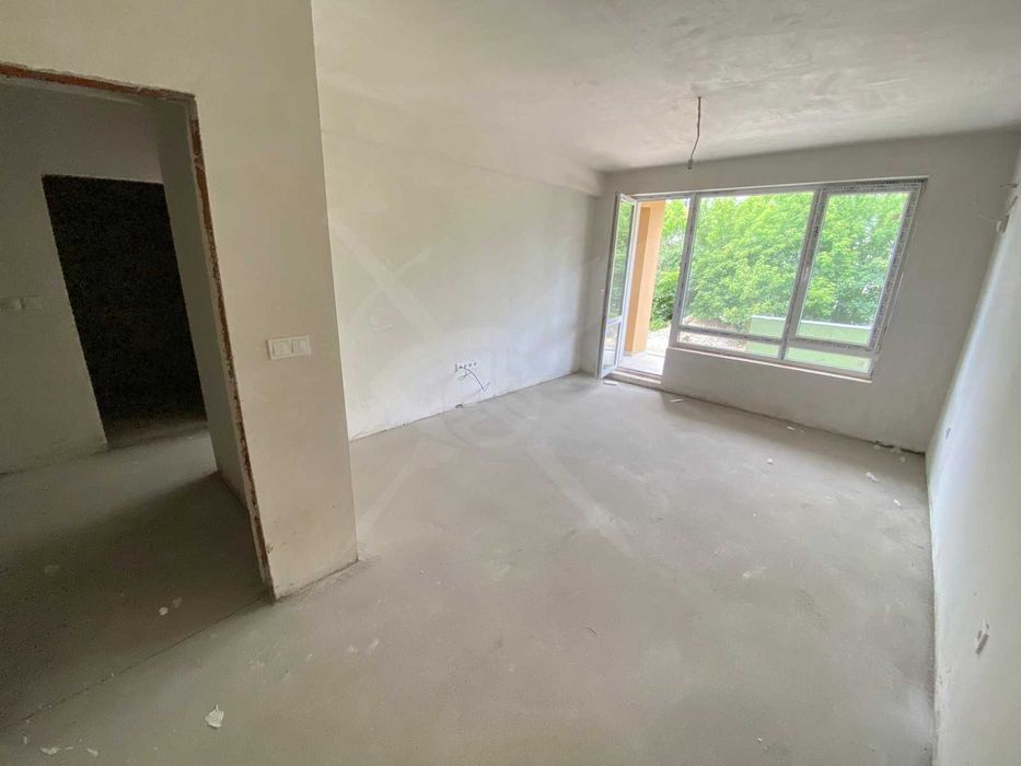 Продава се Двустаен апартамент в Пловдив, Остромила - 71 кв.м за 1267 €/кв.м - Снимка #2