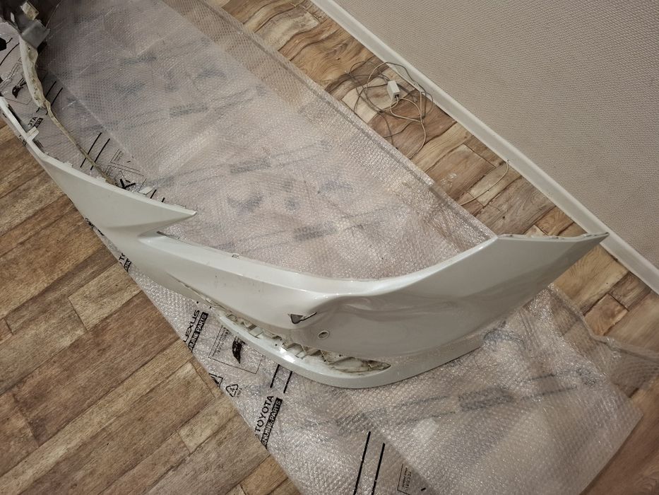 Бампер на камри 75. Бу.