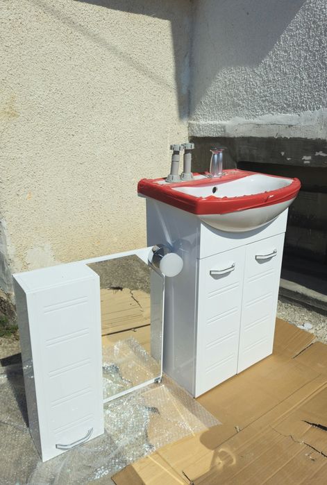 Чисто ново обзавеждане за баня