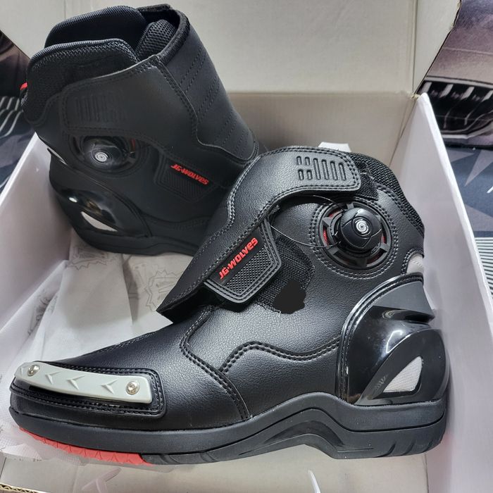 Pantofi rotary lacing system marime 42.