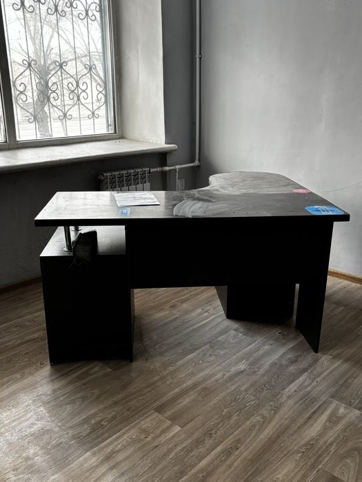 Стол офисный продам