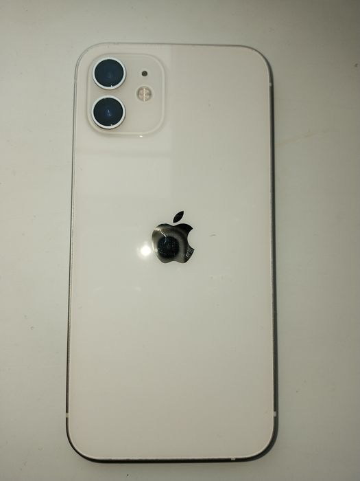 Продам iPhone 12