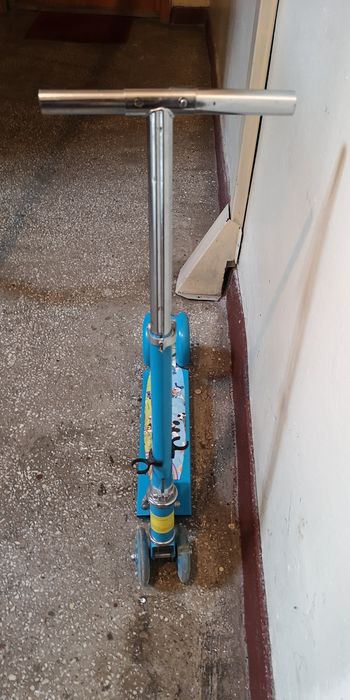 Trotineta pentru copii mici, incepatori