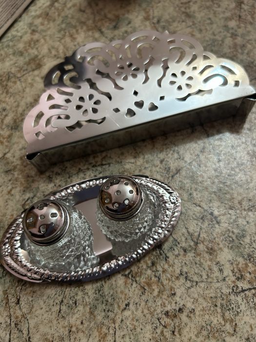 Набор держатель салфеток + солонка и перечница