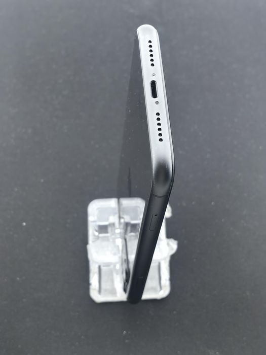 Apple iPhone 11 64 GB-nfb922